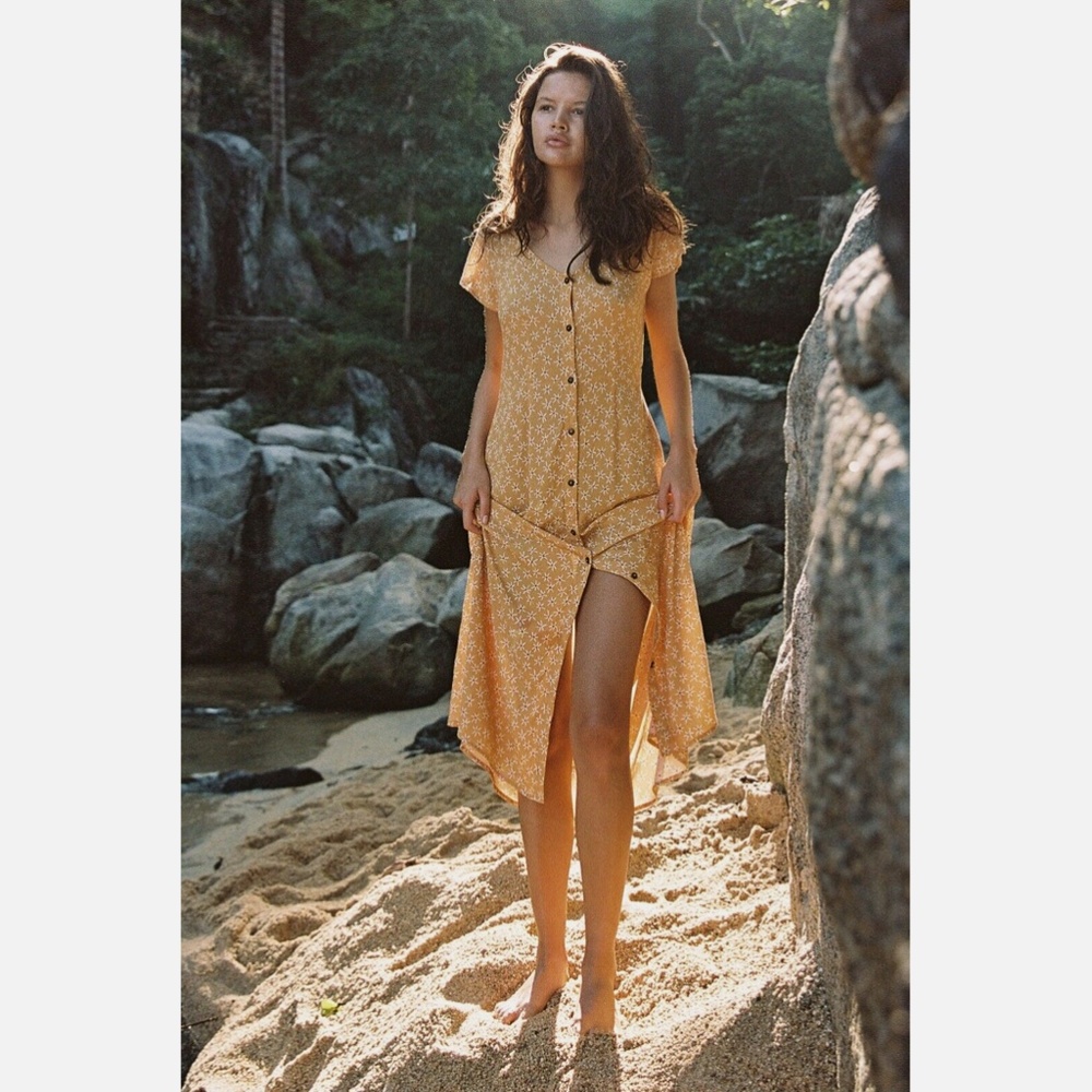 Hanalei Byron 'Goldie' Floral boho button-down midi dress, S